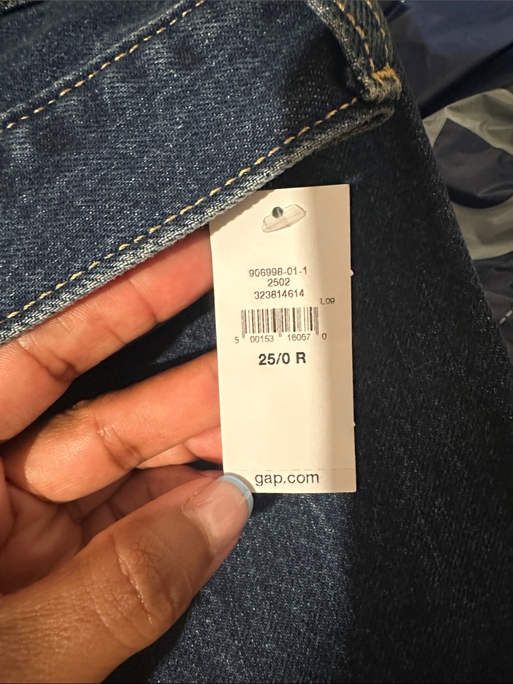 GAP medium Indigo extra baggy  Hailey Bieber Jeans. Brand new never worn - Picture 2 of 2